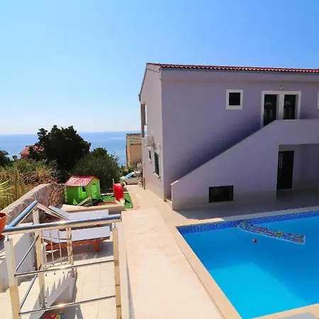 Cozy Sea View House With Pool Hébergement de vacances *