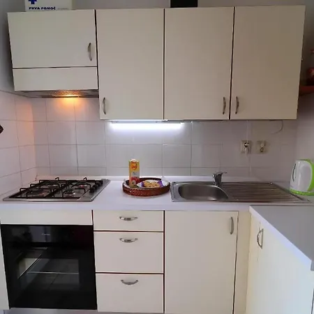 Vikendica Cozy Sea View House With Pool