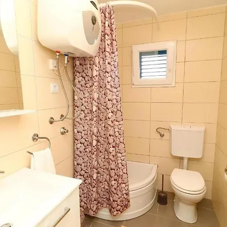 Vikendica Cozy Sea View House With Pool