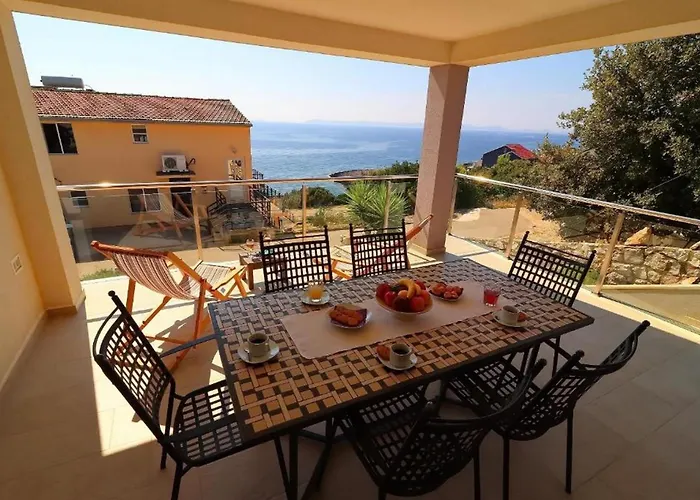 Ferienhaus Cozy Sea View House With Pool *