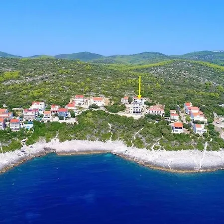 Dom wakacyjny Cozy Sea View House With Pool Zavalatica